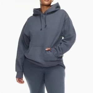Aritzia TNA cozy fleece boyfriend hoodie